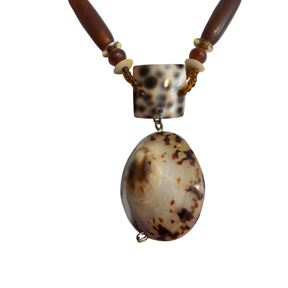 Vintage Seed Bead Tiger Cowrie Large Shell Necklace Cream 22" Estate 22.93g - Picture 2 of 6
